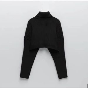 [NWT] Zara Cropped Black Knit Sweater
